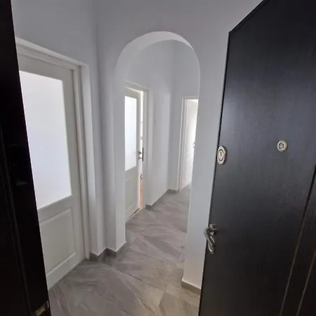 Leon Apartment *